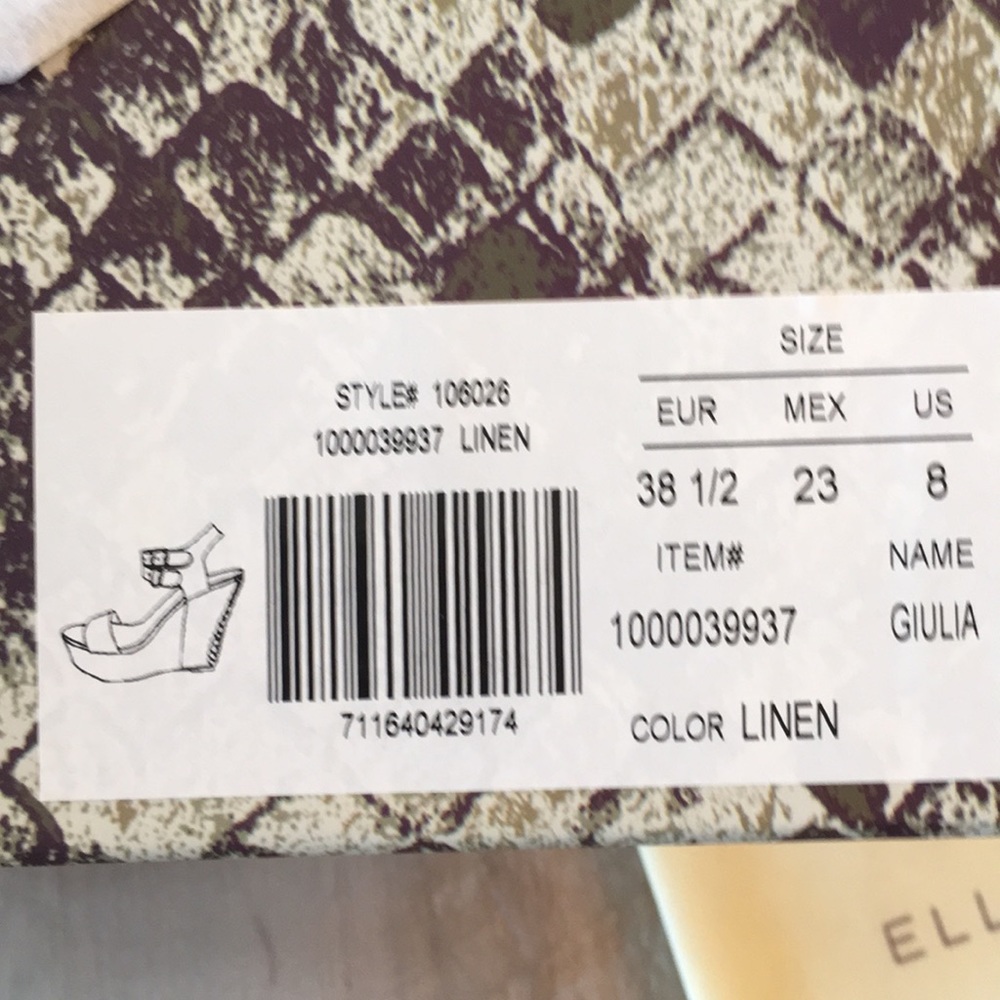 *SOLD* Elliott Lucca Wedges - Picture 6 of 6